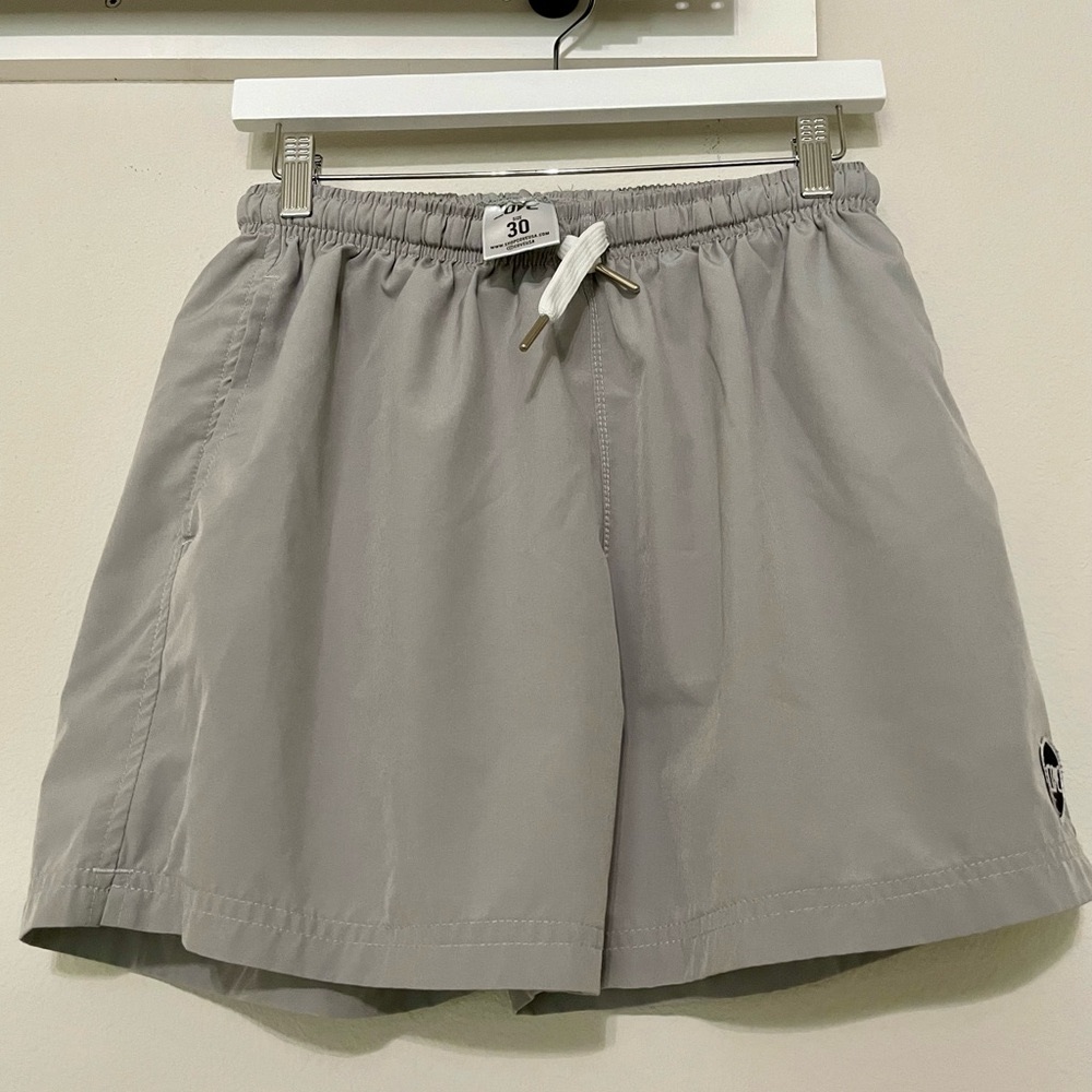 Cove athletic Shorts Men’s Size 30 grey